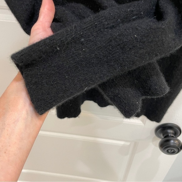 Apt. 9 Cashmere Argyle V-Neck Sweater - Picture 10 of 10